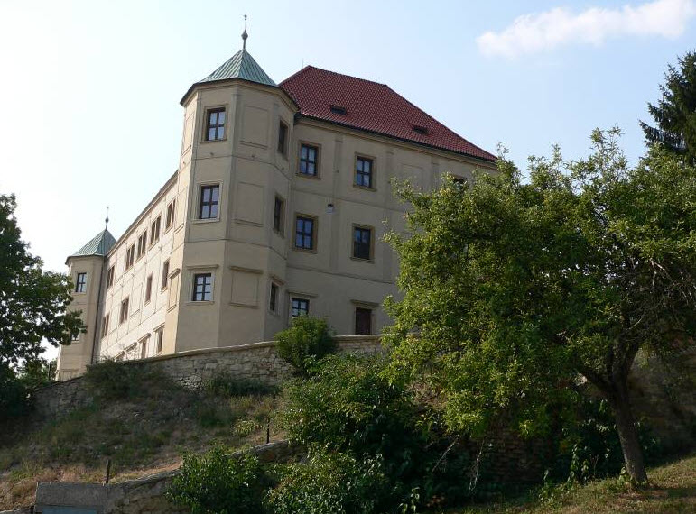 Zámek Vinařice (Nový Valdštejn), Czech Republic (Czechia)